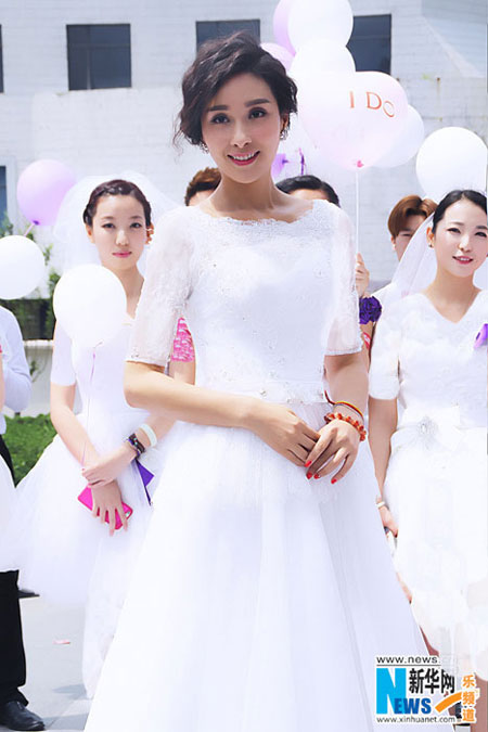 مسابقه دوی عروس ها در پکن! +عکس
