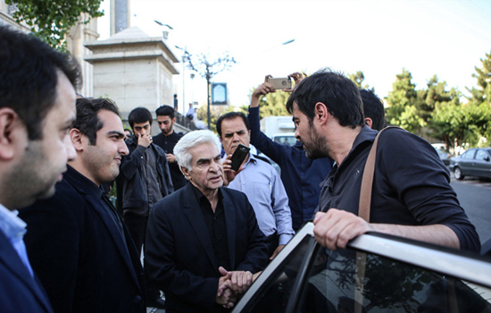 عکس: شهاب حسینی در یک مجلس ختم