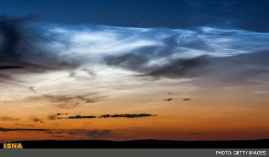 همزمانی شفق قطبی و ابر شب‌تاب +عکس