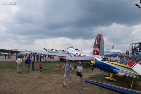 12 هواپیمای فوق‌العاده در نمایشگاه هوایی آمریکا