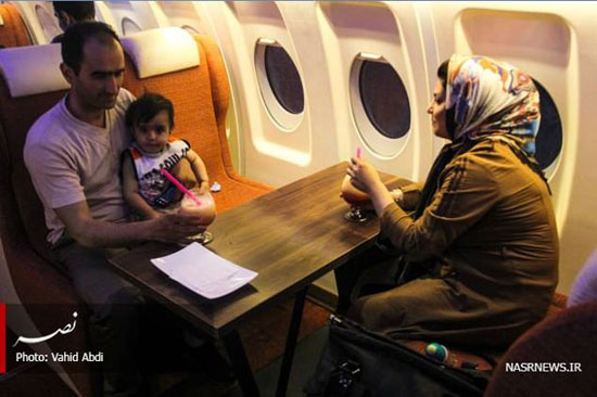 رستورانی در داخل هواپیما‌ در تبریز +عکس