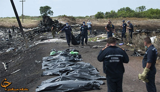 تصاویر انتقال توهین آمیز اجساد قربانیان MH17