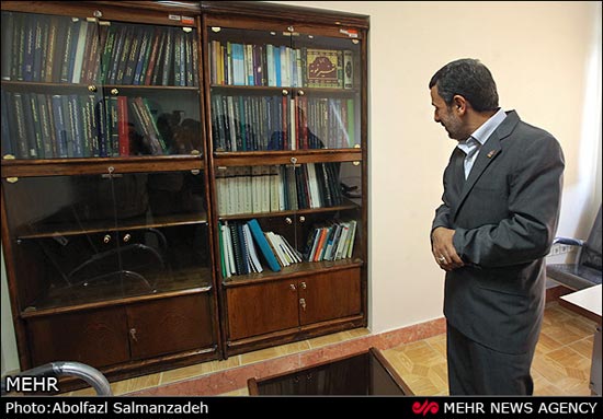 عکس: اتاق کار احمدی نژاد در دانشگاه