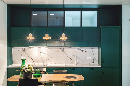 طراحی فضای داخلی با رنگ سبز و طلایی