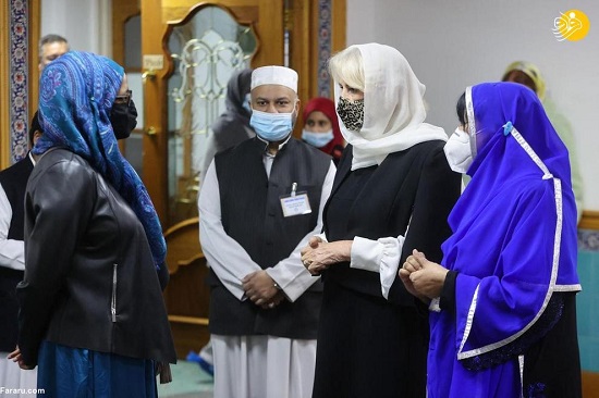 حجاب همسر ولیعهد انگلیس در مسجد
