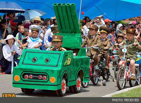 رژه نظامی کودکان در کره شمالی +عکس