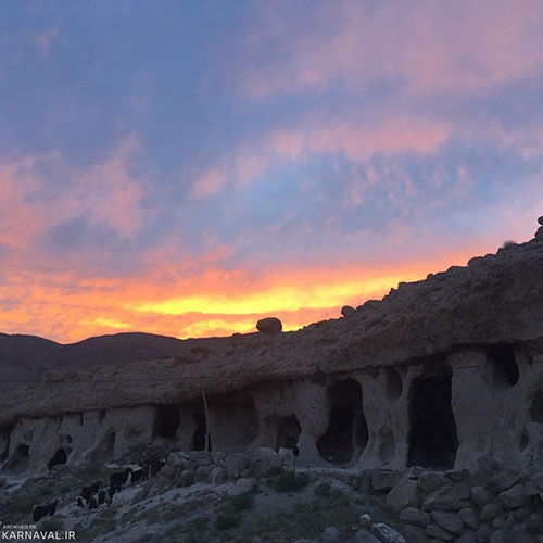 میمند شهربابک؛ روستایی صخره‌ای در کرمان