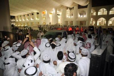 مجلس کویت شبانه اشغال شد + عکس