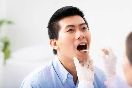 ۷ درمان خانگی سوختگی دهان