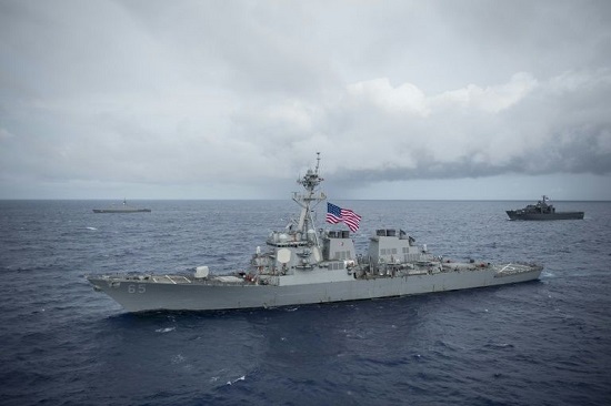 دو کشتی جنگی آمریکا وارد تنگه تایوان شد