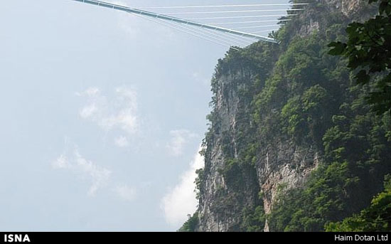 طولانی‌ترین پل شیشه‌ای دنیا در چین +عکس
