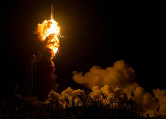 تصاویر هولناک انفجار موشک آنتارس ناسا
