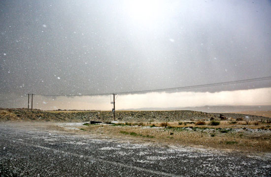 عکس: بارش تگرگ در جاده مشهد