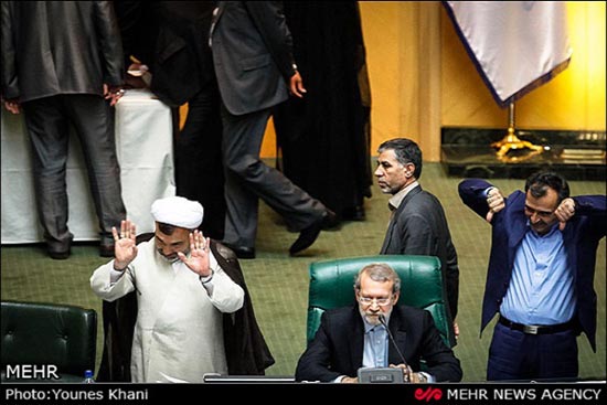 عکس: حاشیه‌ استیضاح جنجالی «فرجی دانا»