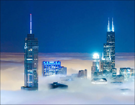 عکس: شهر شیکاگو در ابری از مه