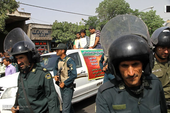 عکس: گرداندن اراذل و اوباش در مشهد
