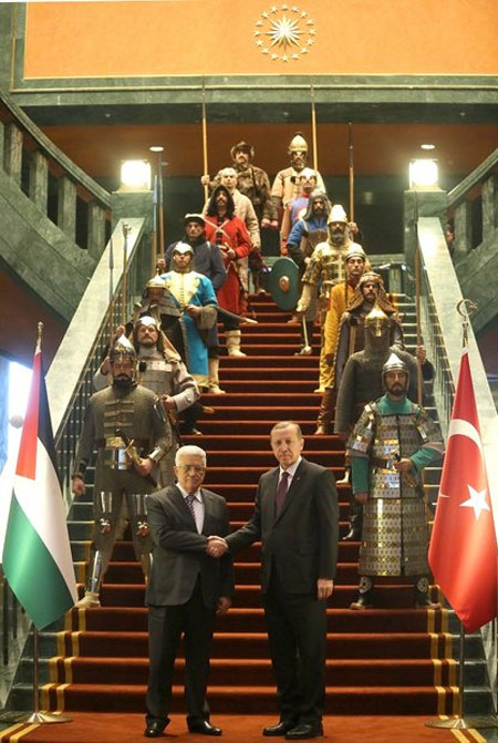 بساط حریم سلطان در کاخ اردوغان! +عکس