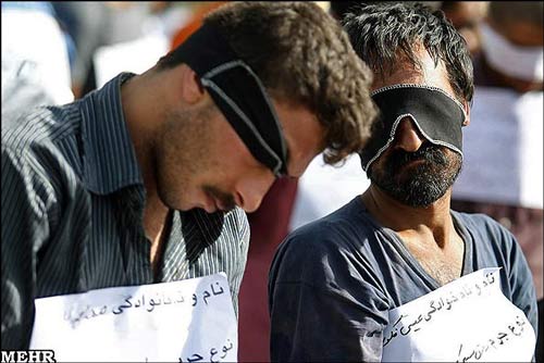 تصاویر دستگیری اراذل و اوباش در مشهد
