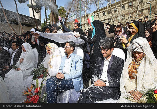 تصاویری از مراسم جشن ازدواج دانشجویی