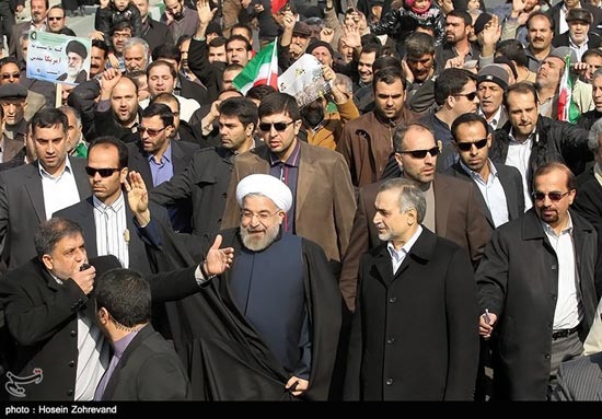 عکس: روحانی در مراسم راهپیمایی 22 بهمن