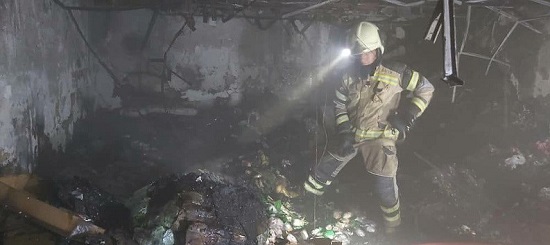 آتش‌سوزی در یک مرکز تجاری در تهران