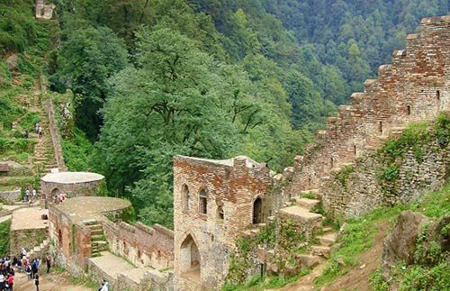 قلعه رودخان؛ سفر به اعماق تاریخ و طبیعتِ گیلان