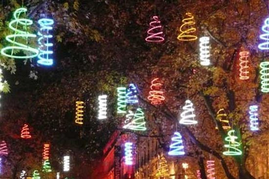 جشن نور شهر لیون، یک سنت تماشایی