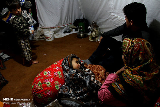 تصاویری از آخرین وضعیت زندگی زلزله‌زدگان میانه