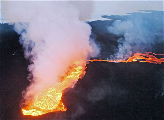 زیبایی طبیعی آتشفشان در ایسلند +عکس