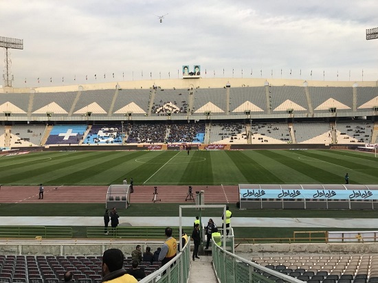 شعار جالب تماشاگران استقلال برای توهین نکردن