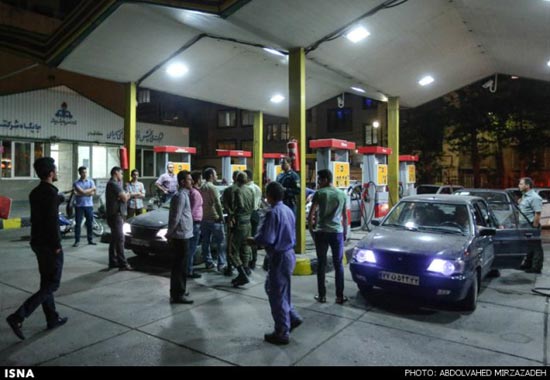 عکس: پمپ بنزین ها بعد از قیمت جدید بنزین