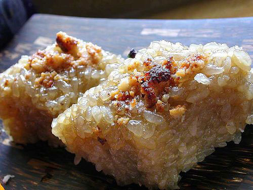 طرز تهیه کیک برنجی کُره ای با بادام هندی!