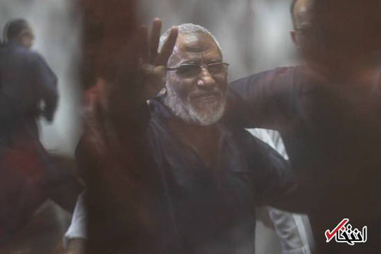 محاکمه مرسی و رهبران اخوان المسلمین در قفس