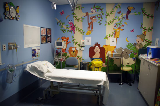 کودکان بیمار چگونه به محیط بیمارستان عادت می‌کنند؟