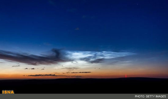 همزمانی شفق قطبی و ابر شب‌تاب +عکس