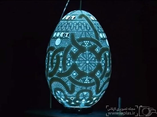 فیلم: طراحی هنرمندانه روی تخم مرغ