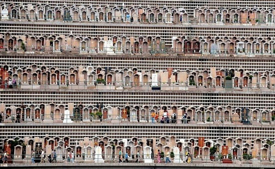 قبرستان جالب مسیحیان هنگ کنگ +عکس