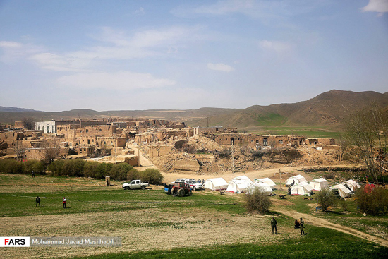 زندگی در کانون زلزله