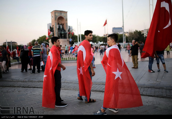 عکس: تجمع هواداران اردوغان در «تقسیم»