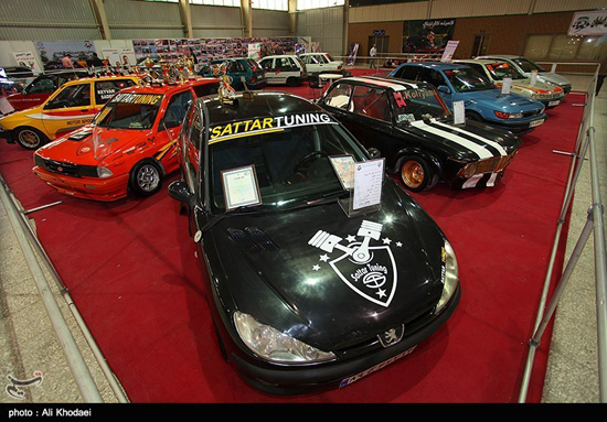 نمایشگاه خودروهای کلاسیک در اصفهان