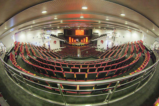 کنسرت فرزاد فرزین یک سالن جدید را افتتاح می‌کند