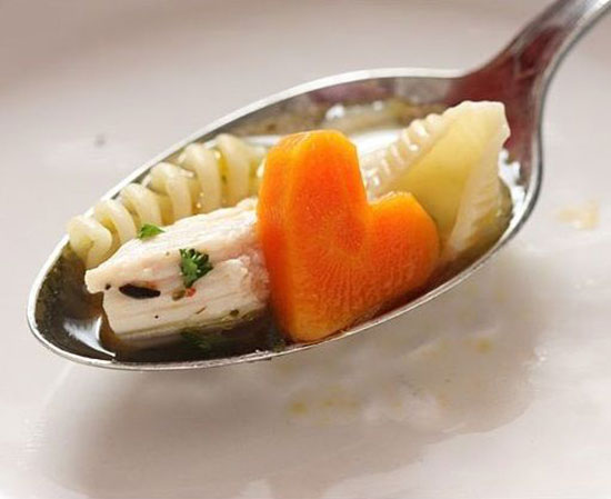 آموزش تصویری: غذاها را با هویج های قلبی تزئین کنید