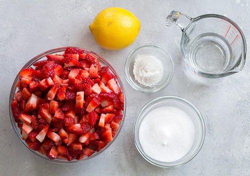 شربت توت‌فرنگی خانگی؛ تازه و آسان با طعمی دلپذیر