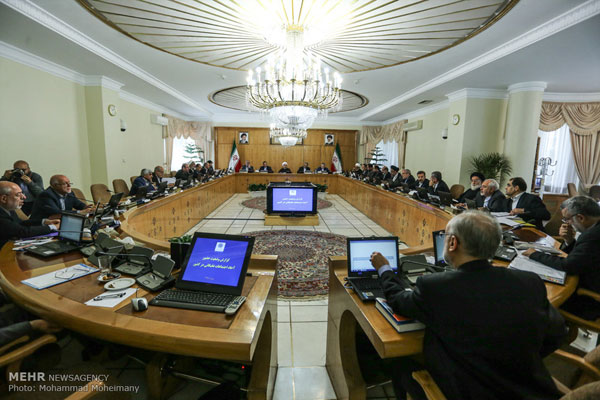 دو صندلی خالی پرحاشیه در جلسه هیات دولت