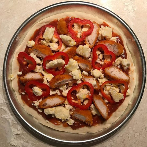 پیتزا مرغ سوخاری؛ کافیه فقط امتحانش کنید!