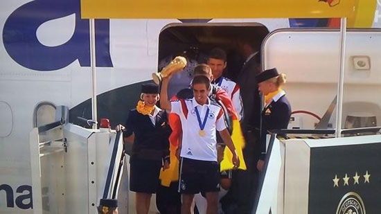 عکس: قهرمان جام جهانی وارد آلمان شد