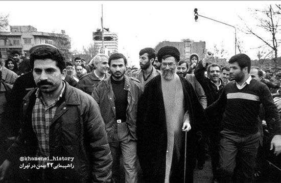 رهبر معظم انقلاب در راهپیمایی 22 بهمن