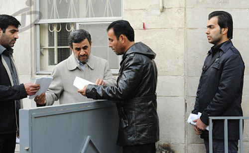 عکس: صف دیدار با احمدی‌ نژاد در نارمک