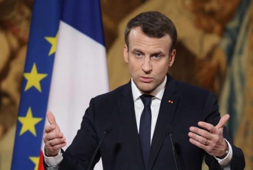 رئیس جمهور فرانسه از زنان کشورش عذرخواهی کرد