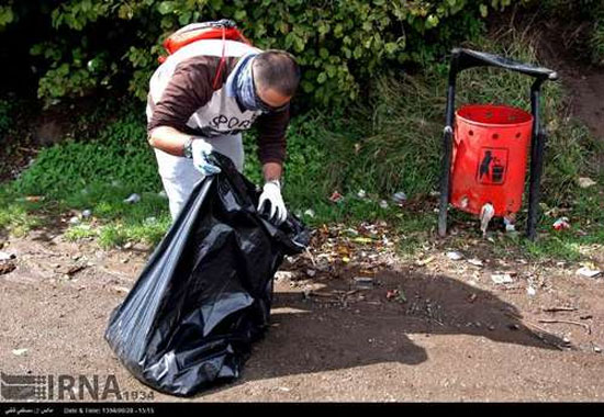 پاک سازی تفرجگاه ها و مکان های گردشگری کنار جاده ای + عکس